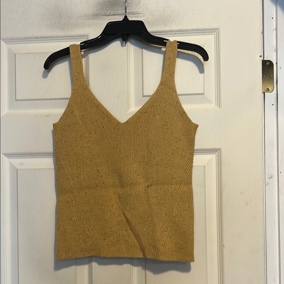 Old Navy Sleeveless Sweater Size Medium Gold - Picture 1 of 7